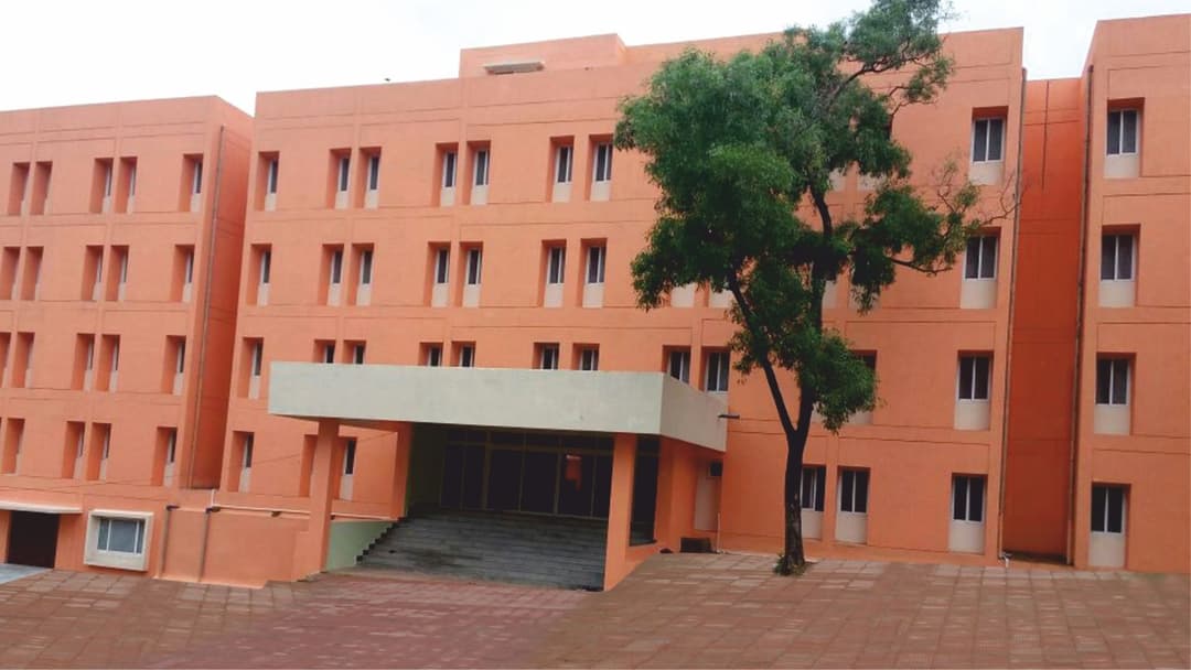 400 Seated Boys Hostel of IGIT Sarang